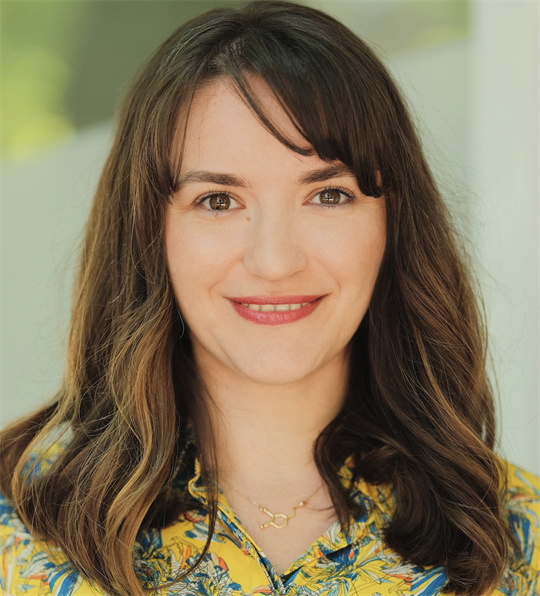 Headshot of Cansu Ekmekcioglu, smiling.