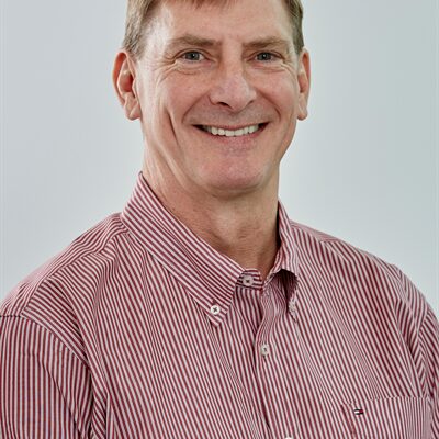 Headshot of Glen Randall