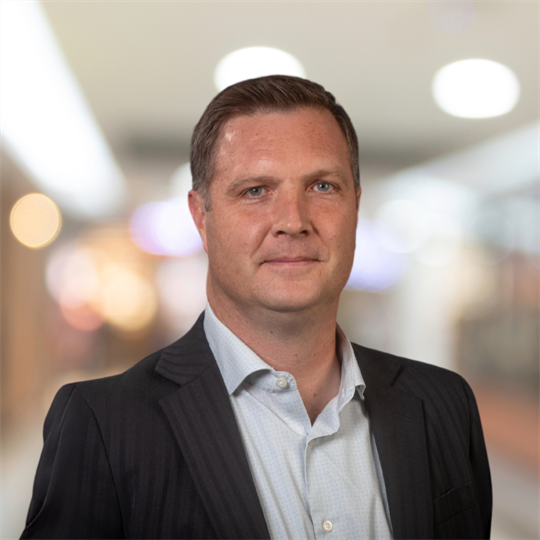 Headshot of Aaron Schat