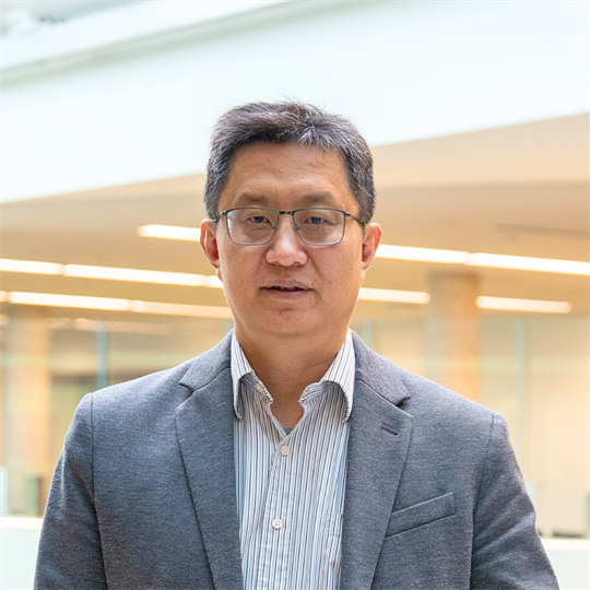 Headshot of Ruhai Wu